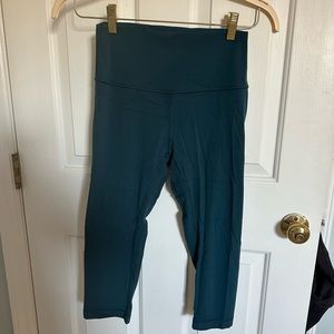 Crop Align LuluLemon Leggings size 8